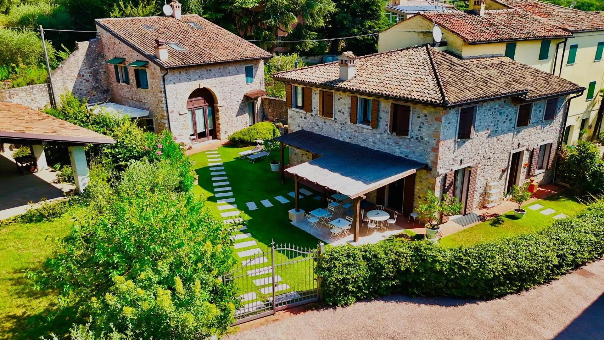 Ca' Malfer Bed & Breakfast Costermano